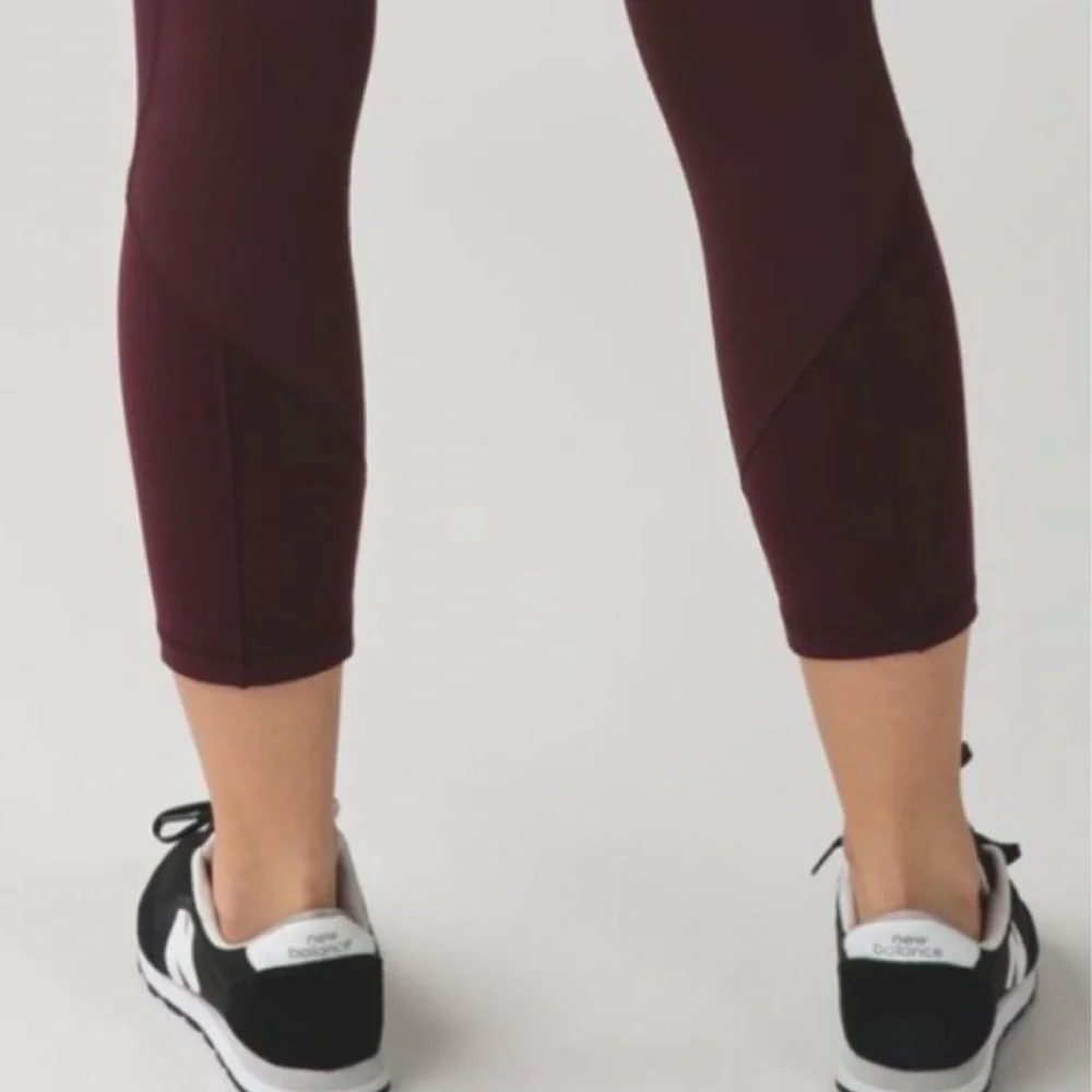 LULULEMON Give Me Qi Crop Bordeaux Leggings - Drama / Cranberry Size 6